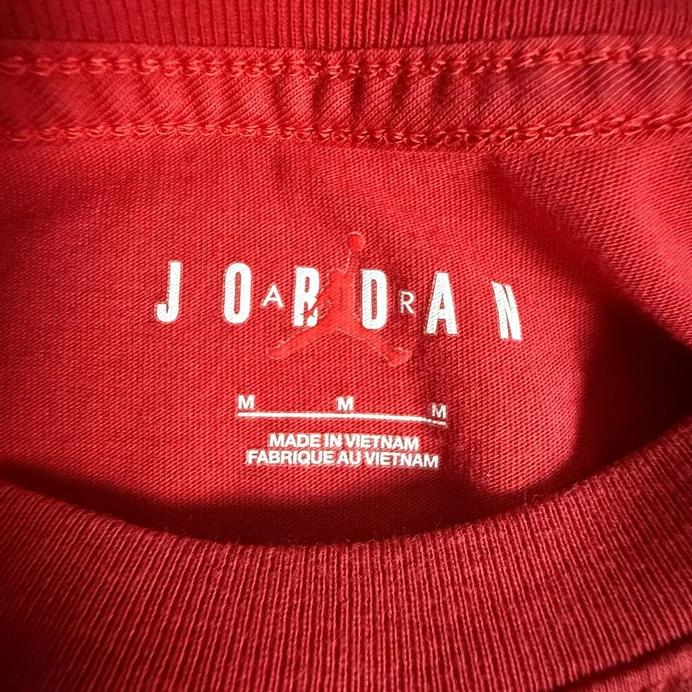Jordan Men's Red Jumpman Graphic T-Shirt Size Medium Cotton Short Sleeve Athleti